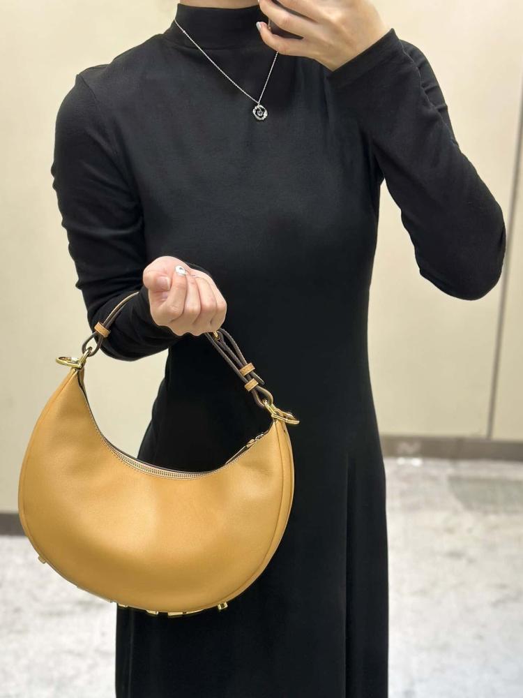 فندي قرافي سمول Fendigraphy Small مقاس 29cm
