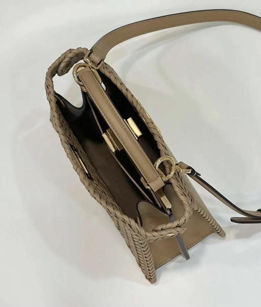 فندي بيكابو اي سيو Peekaboo ISeeU Small مقاس صغير 27cm