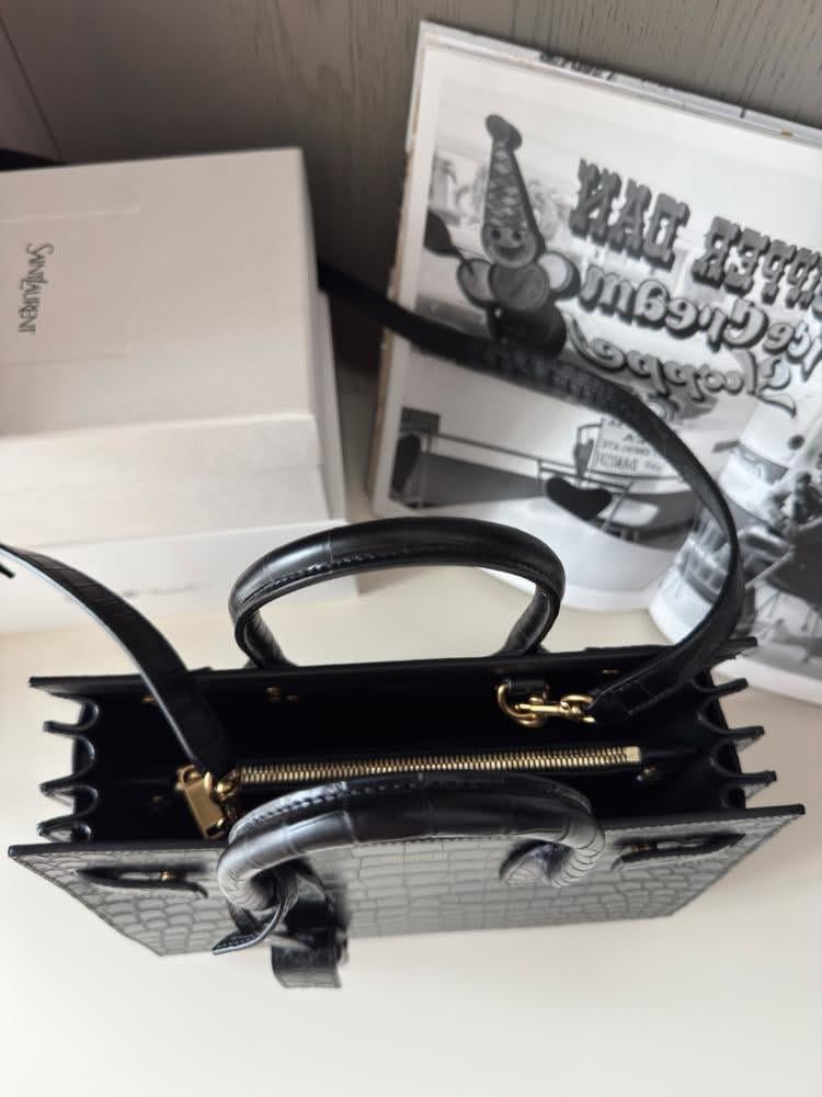 سان لوران ساك دي جور YSL Sac de jour nano مقاس (نانو) هاردوير ذهبي
