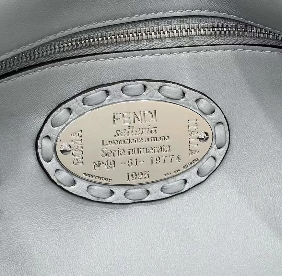 Fendi Baguette medium size 27cm