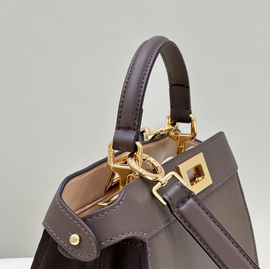 فندي بيكابو اي سيو Peekaboo ISeeU Small مقاس صغير 27cm