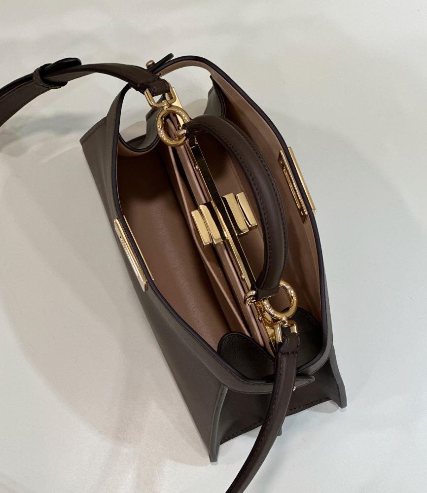 فندي بيكابو اي سيو Peekaboo ISeeU Small مقاس صغير 27cm
