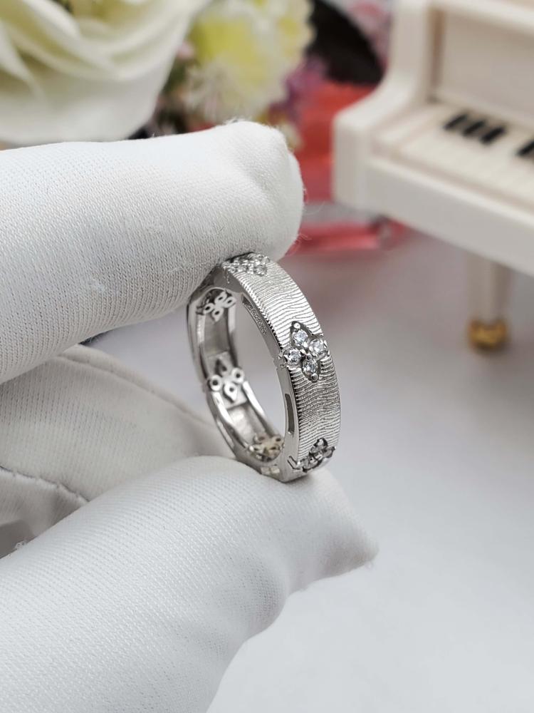 925 silver ring Love in Verona adorned with zircon Roberto Coin