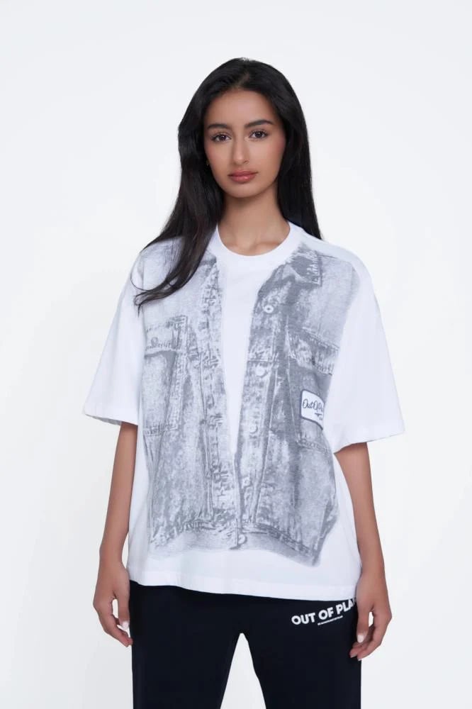White vest T-shirt