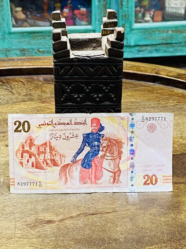 من النوادر؛ ٢٠ دنانير تونسية بصورة خير الدين التونسي إصدار عام ٢٠١١م