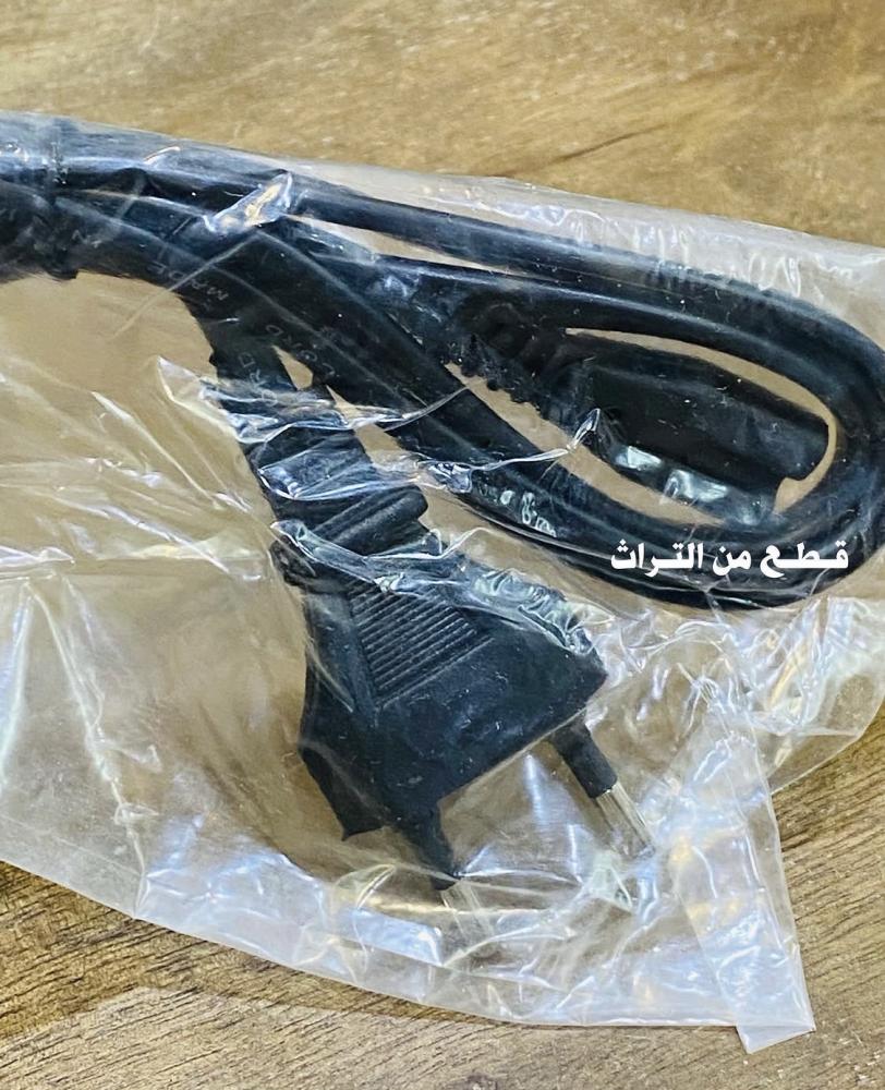 من النوادر؛ توصيلة أجهزة راديوهات ومسجلات وغيرها قديمة مخزنة تخزين ممتاز بالمغلف؛ صناعة اليابان