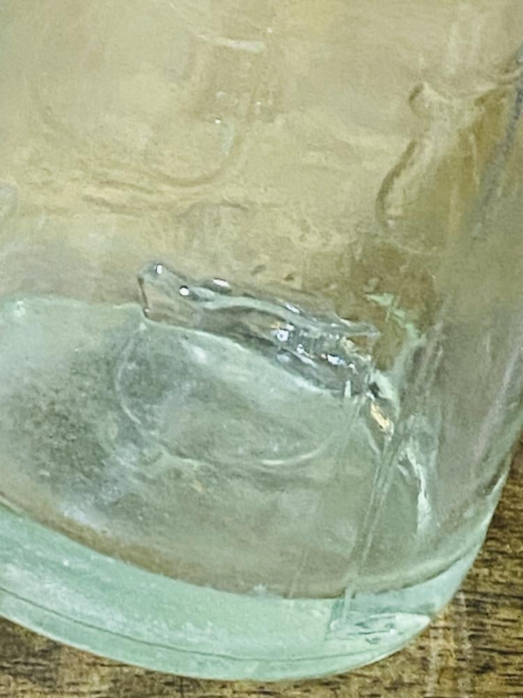 من النوادر؛ غرشة أصل من مشروب كندا دراي الشهير؛ والتي كانت متداولة فترة الستينات والسبعينات الميلادية تعتبر قطعة متحفية مميزة جداً