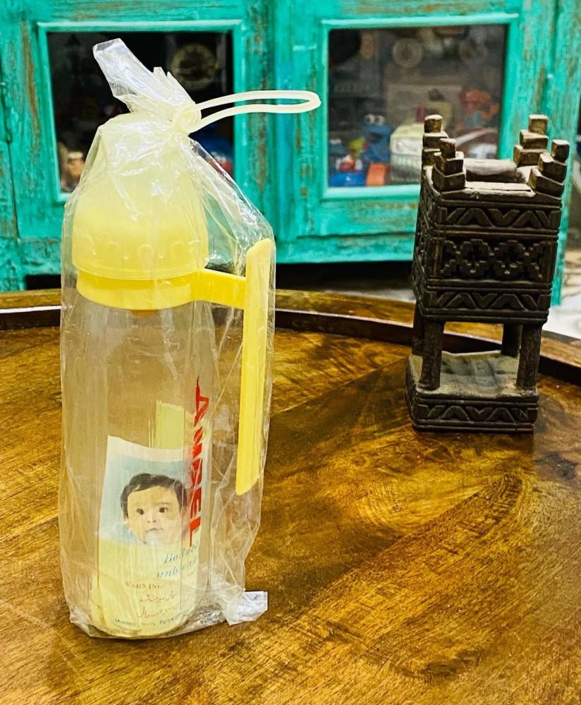 من البنود المميزة؛ رضاعة طفل قديمة جداً؛ مخزنة تخزين ممتاز؛ تعتبر مقتنى مميز مكملة للمتحف؛ صناعة تايوان