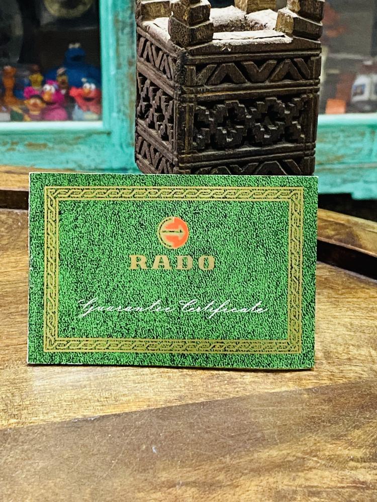 من البنود المميزة؛ كتيب قديم لساعات رادو