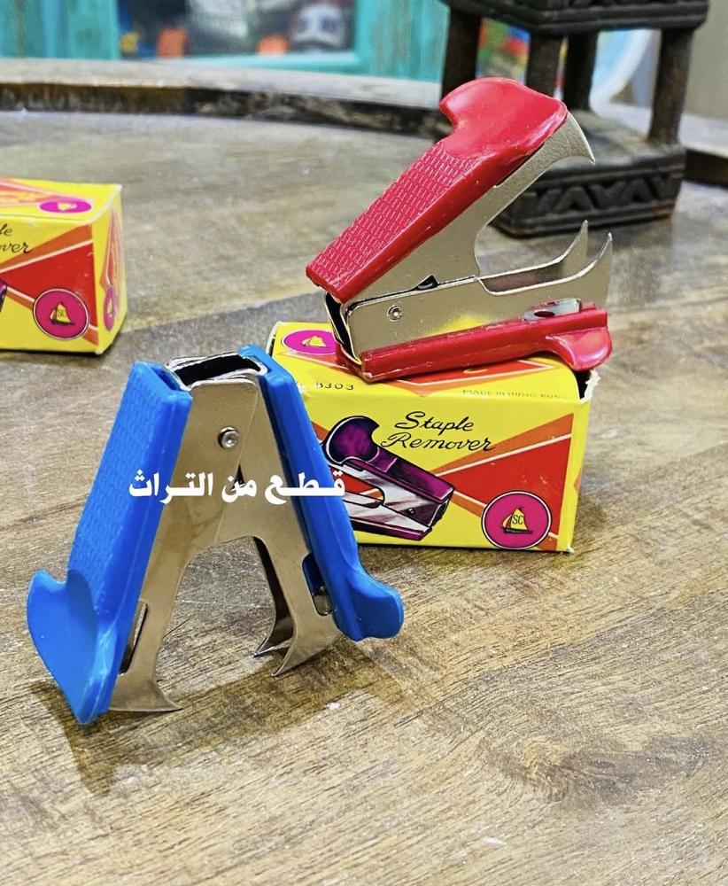 من النوادر؛ خلاعة دبابيس قديمة مخزنة بالكرتون تخزين ممتاز؛ صناعة هونق كونق السعر للحبة الواحدة واللون حسب المتوفر