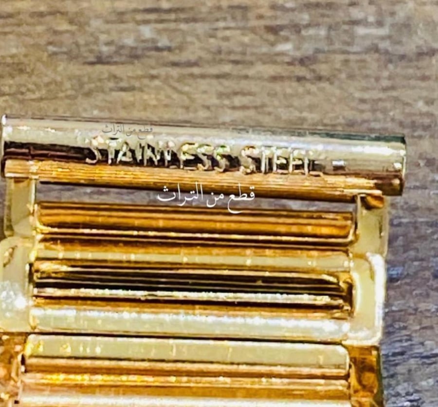 من النوادر؛ سيور من الستانلس ستيل لساعات ويست إند أم صليب؛ باللون الفضي واللون الذهبي   " الساعة في الصور للتوضيح فقط "