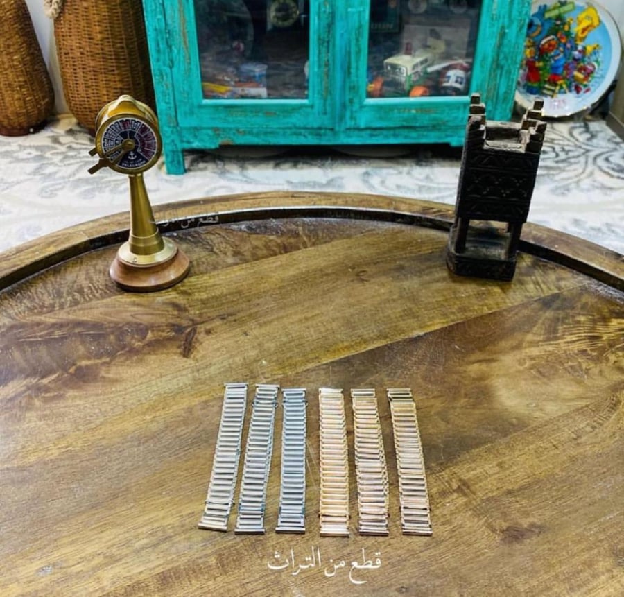 من النوادر؛ سيور من الستانلس ستيل لساعات ويست إند أم صليب؛ باللون الفضي واللون الذهبي   " الساعة في الصور للتوضيح فقط "