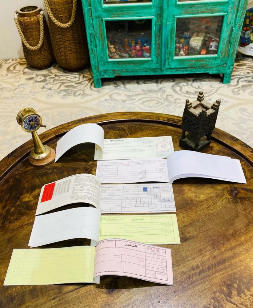 عدد ٥ تذاكر ركاب وشحن بحرية وجويّة من شركات مختلفة؛ السعر للجميع