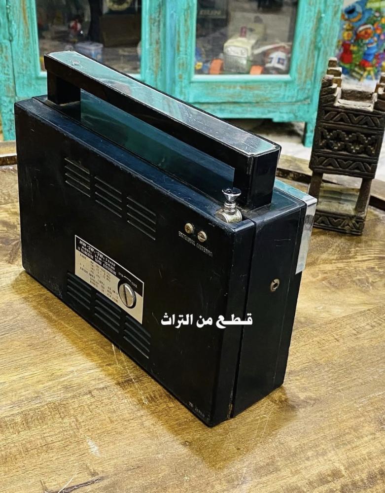 من البنود الشحيحة؛ راديو توكاي بثلاث موجات من الستينات الميلادية عمره أكثر من ٦٠ عام؛ صناعة اليابان