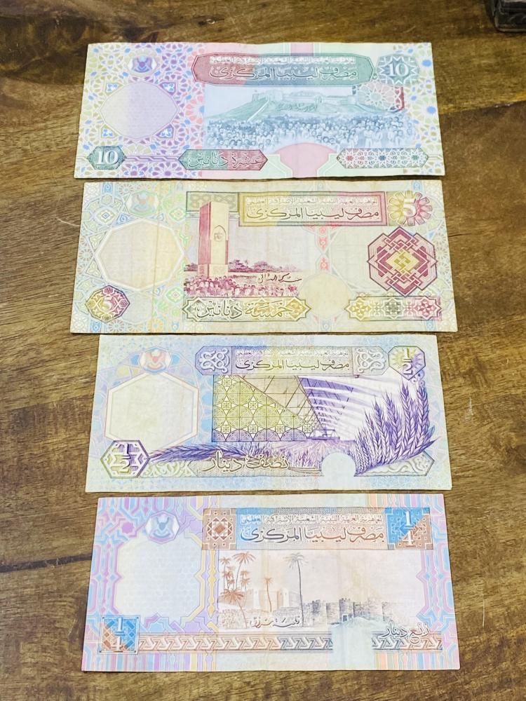 طقم ليبيا الإصدار الخامس فئة ١٠ و ٥ ونصف وربع دينار حالات جيدة جداً