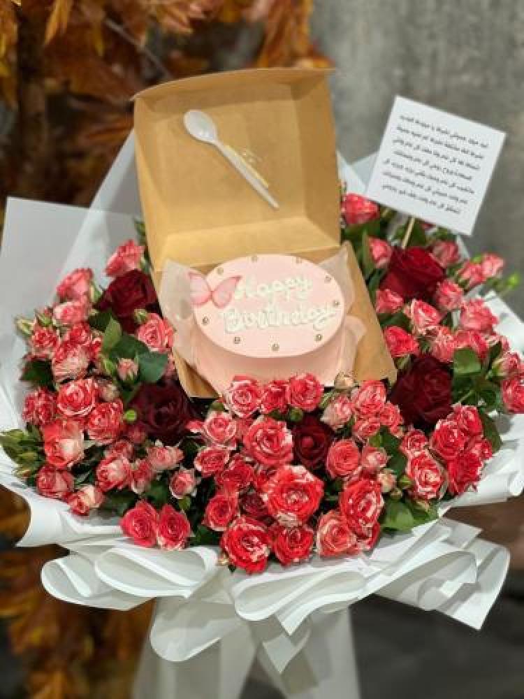 Mini rose bouquet, Max and Gory red, with lunch cake