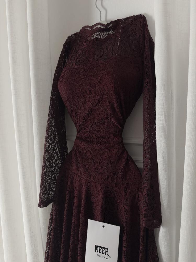 Lamia's dress