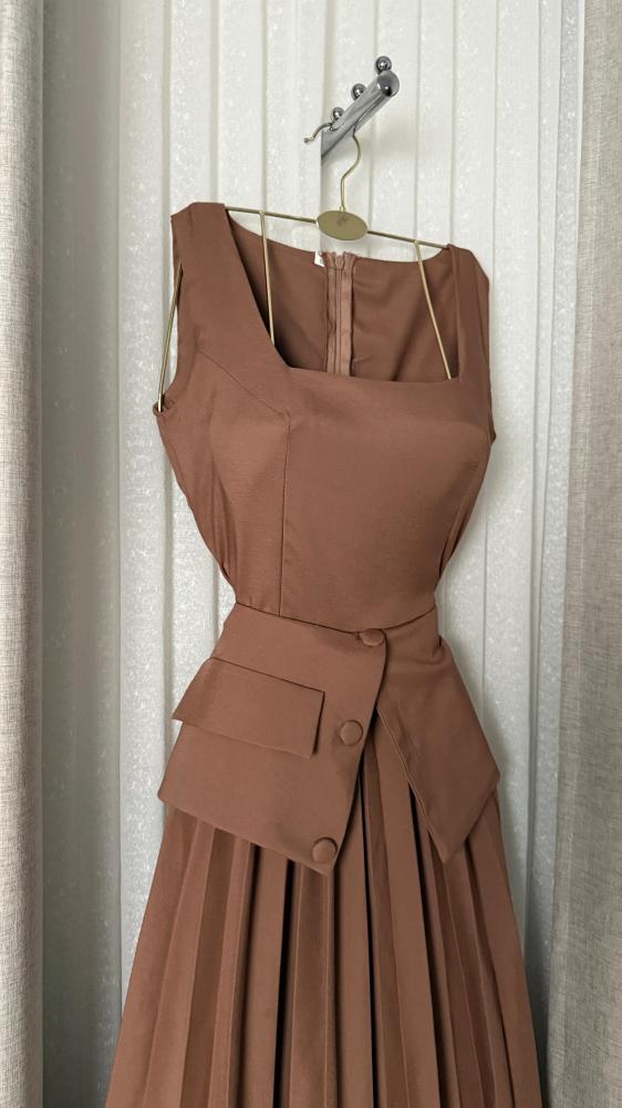 فستان باربي بوليسية