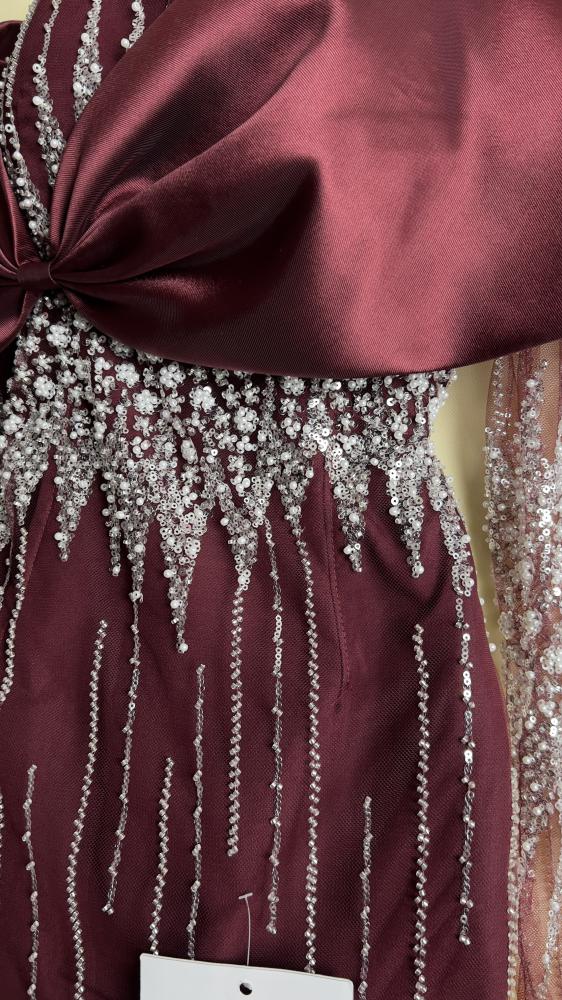 فستان سهرة عودي كلفة تطريز أكمام طويلة