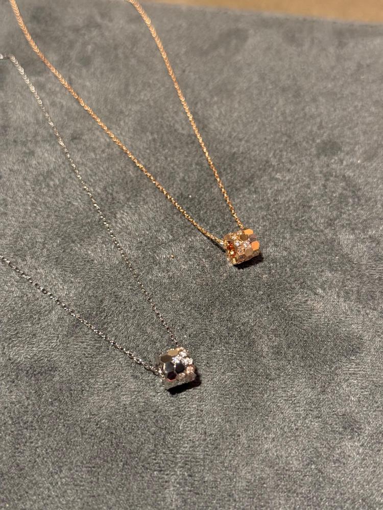 قلادة BEE DE CHAUMET