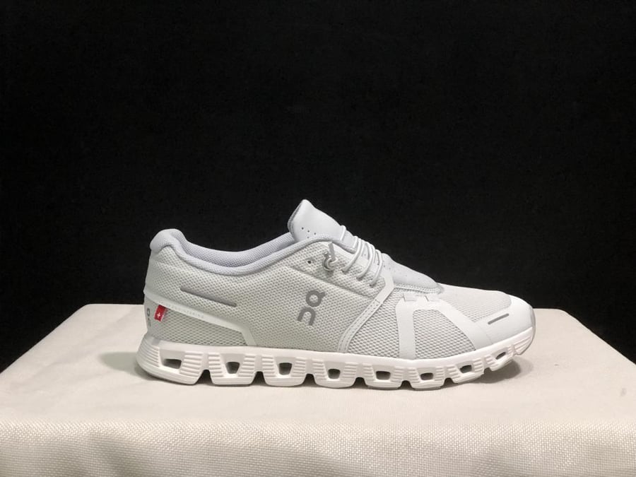 On Cloud X 5