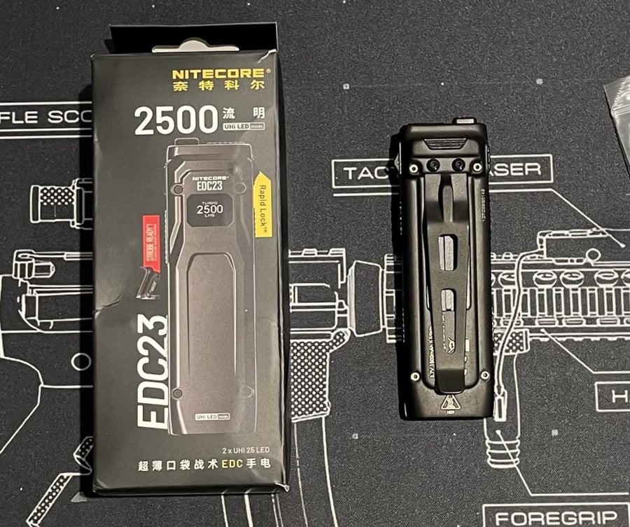 كشاف NITECORE EDC23
