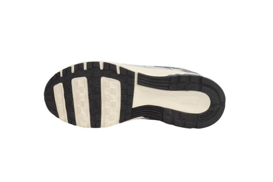 P-6000 sports shoe