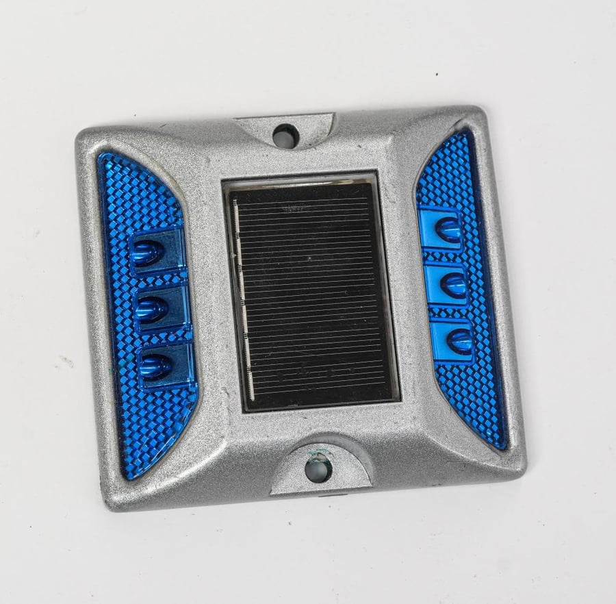 Cat's eyes solar energy blue color