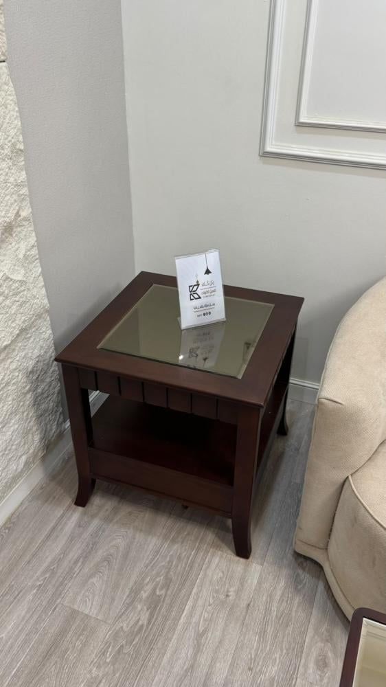 طاوله رئيسية + 4 خدمه + 2 جانبيه بخشب قشرة الجوز
