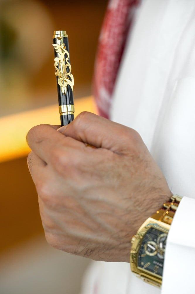 قلم رجالي بالاسم فخم من بصمة هدية