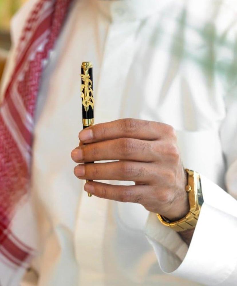 قلم رجالي بالاسم فخم من بصمة هدية