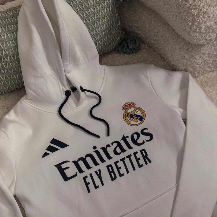 بلوفر ريال مدريد لون ابيض