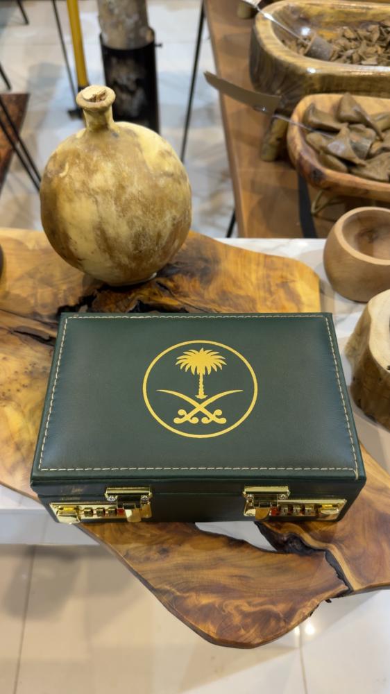 ثمن عود هندي ناجلاند طبيعي ( صيدة )