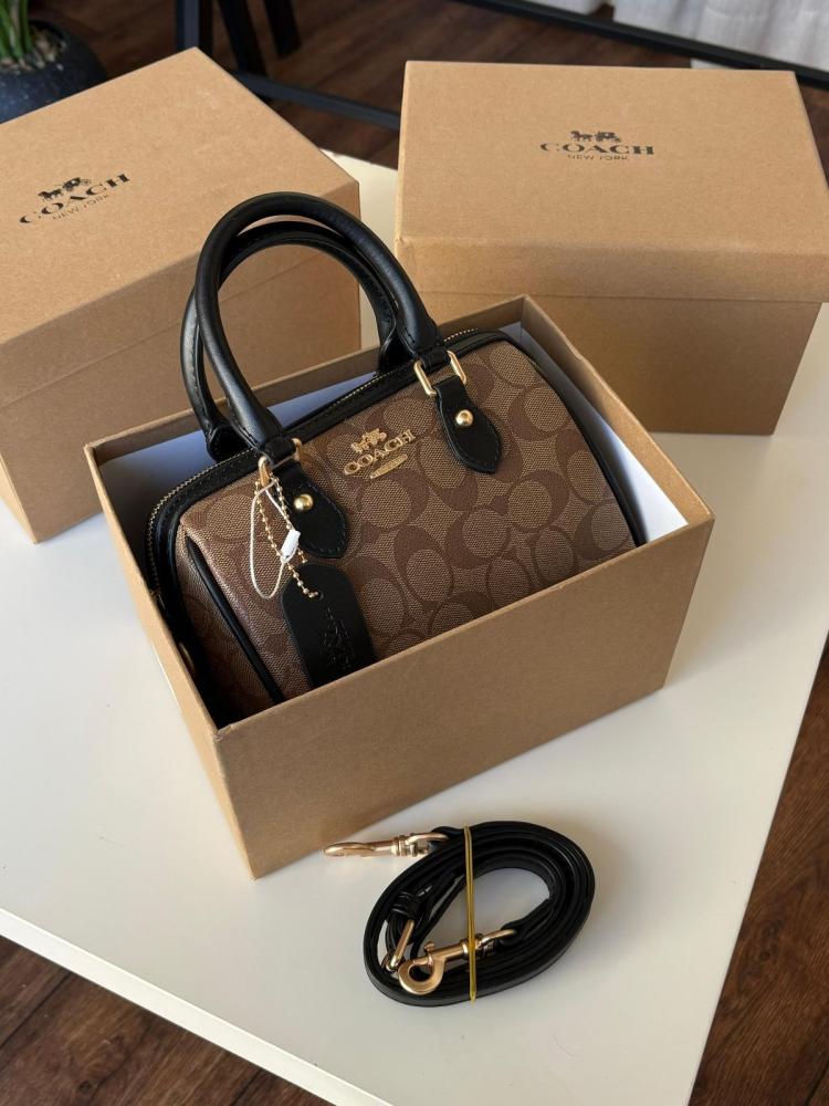 شنط ماركة كوتش ماستر