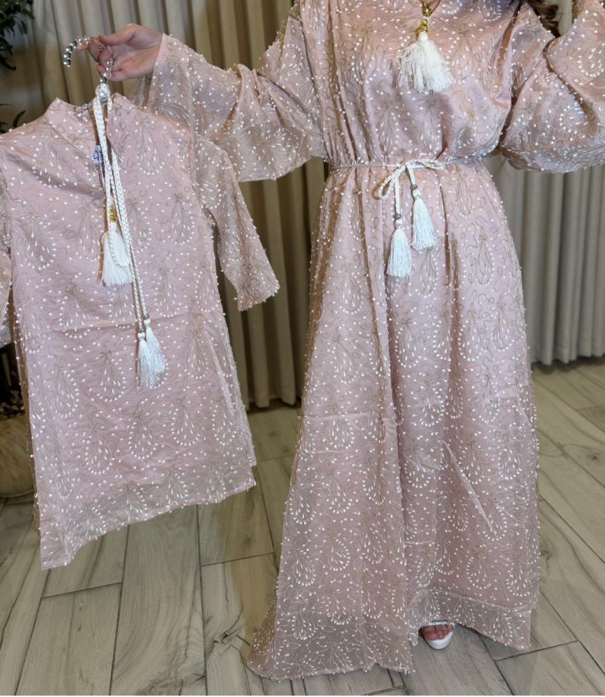 Mother's abaya