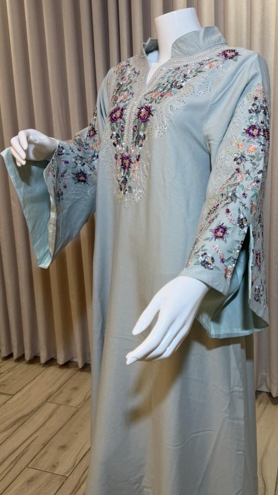 Kuwaiti thobe