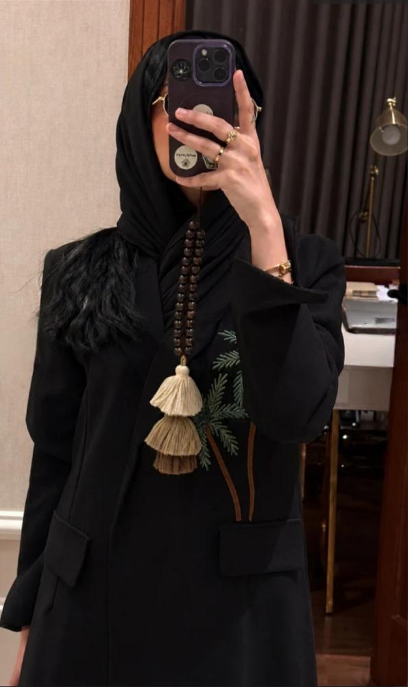 عباية اليوم الوطني بقماش لينن طبيعي