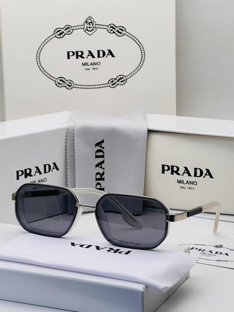 نظارات PRADA