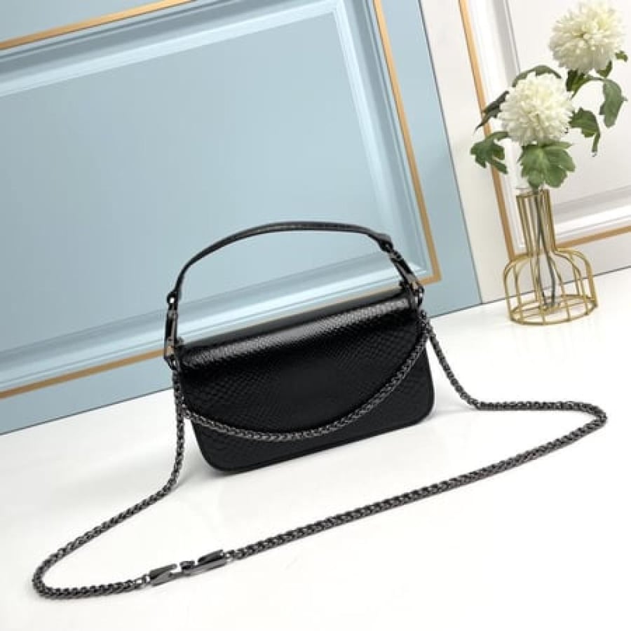 Valentino size 27cm