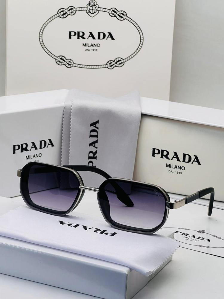 نظارات PRADA