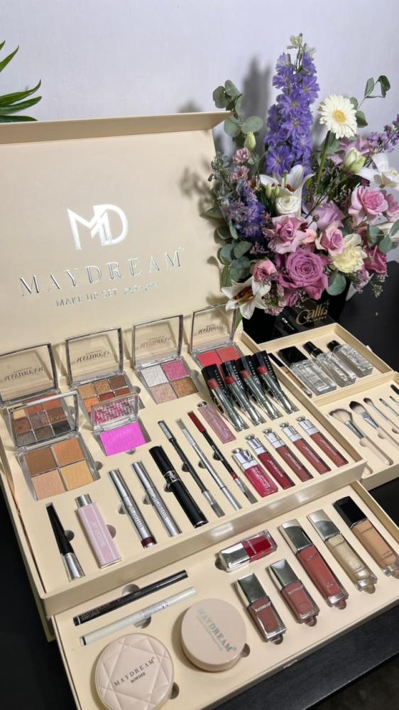 بوكس مكياج MAYDREAM المتكامل