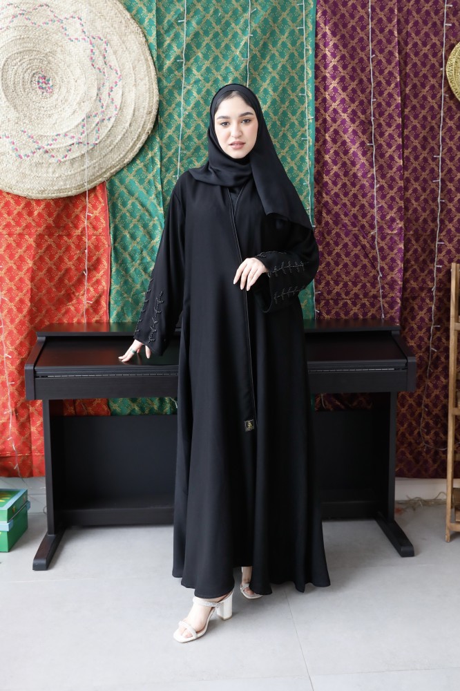 0083عبابه الفرسان باكمام مطرزه