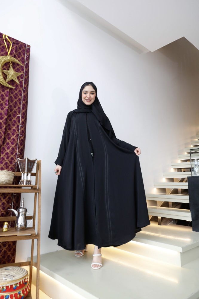 0080عبايه سوبر ندا كلوش بخطوط طولي