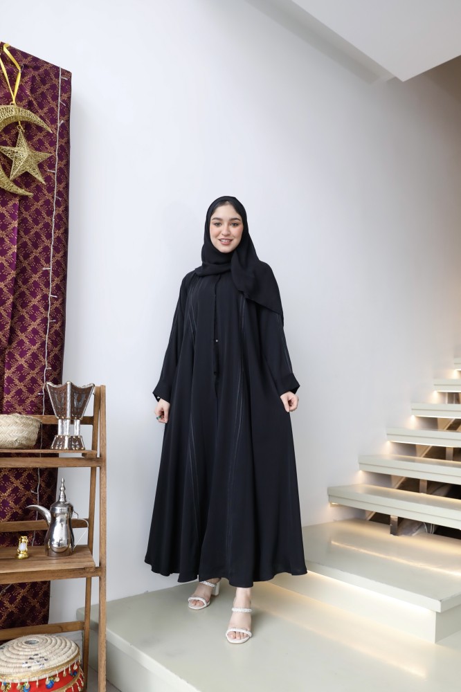 0080عبايه سوبر ندا كلوش بخطوط طولي