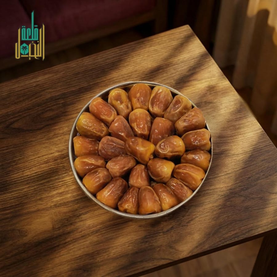 تمر سكري رطب  1 كيلو ( علبه حديد )