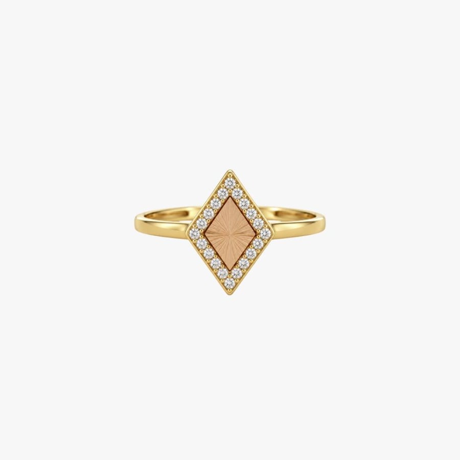 Gold ring with diamond design 18 karat