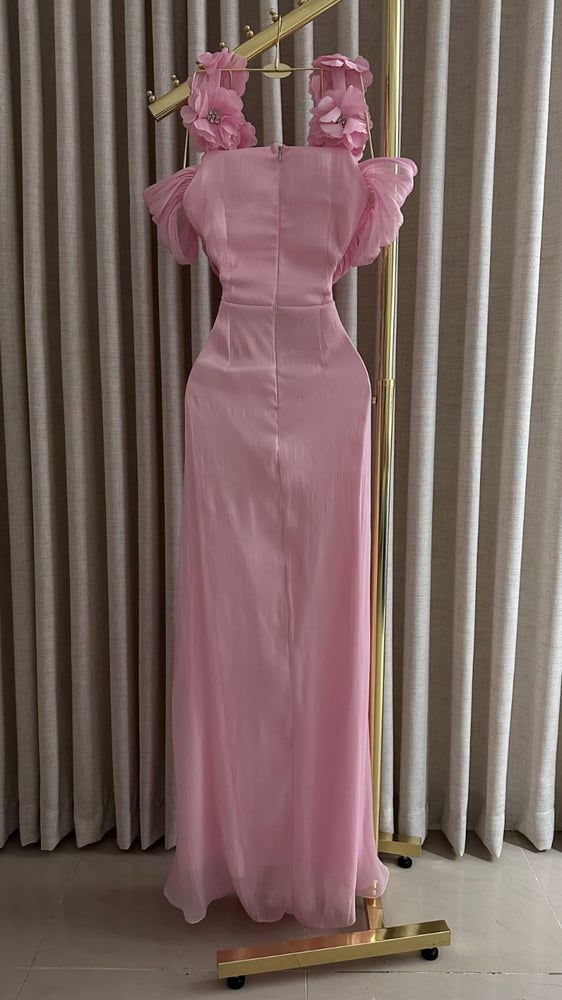 Pink evening dress with rose embroidery and laser cut