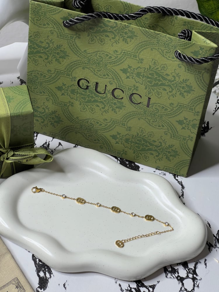 اسوارة GUCCI ذهبي ماستر كواليتي