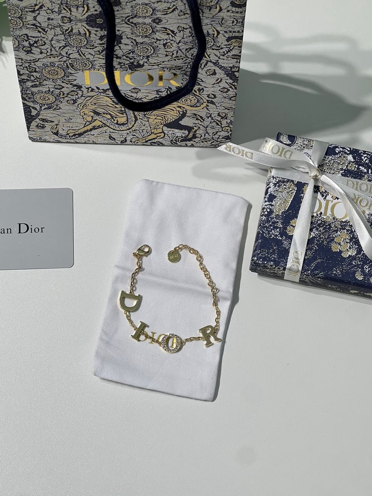 إسوارة  Dior معدن ذهبي