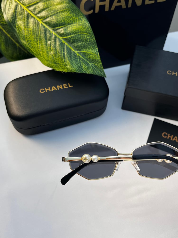 نظارة CHANEL - ملون